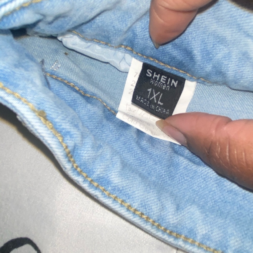 Jeans - Picture 2 of 3
